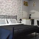 Chloe's 3*