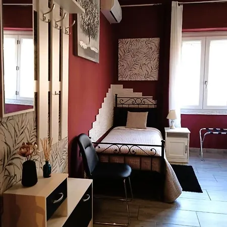 Chloe's Guest house *