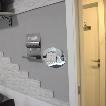 Chloe's Πανσιόν 3*